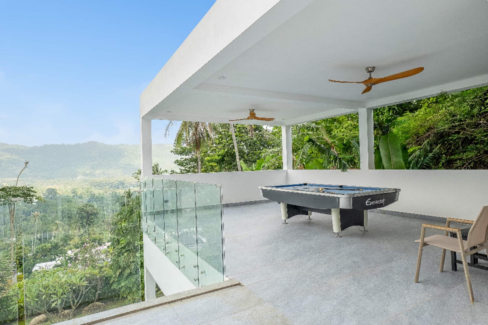 Pool table on the covered terrace at Villa Passiflore